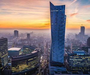 Najbardziej luksusowe osiedla w Warszawie według AI - Cosmopolitan / Złota 44 (Śródmieście)