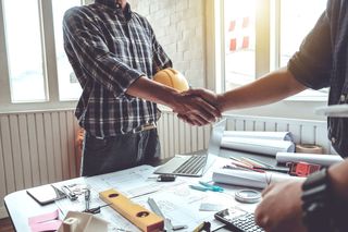 Umowa o zastępstwo inwestycyjne: powiernicza lub pełnomocnicza. Wzór umowy