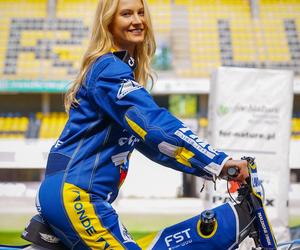 Magda Strąkowska i Daria Grodzińska walczą o tytuł Miss Startu Speedway Ekstraligi 2024. Reprezentantki KS Apatora Toruń zachwycają urodą