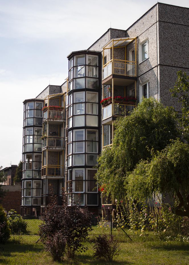 Blok przy Fredry 7 w Katowicach przed termomodernizacją