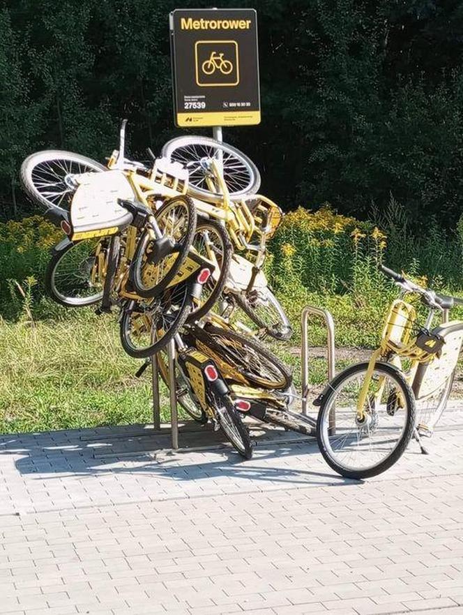 Skandaliczne przypadki niszczenia Metrorowerów. GZM: dosłownie ręce opadają