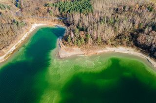 Polska laguna kusi turkusową wodą. Kąpiel tam to śmiertelna pułapka!