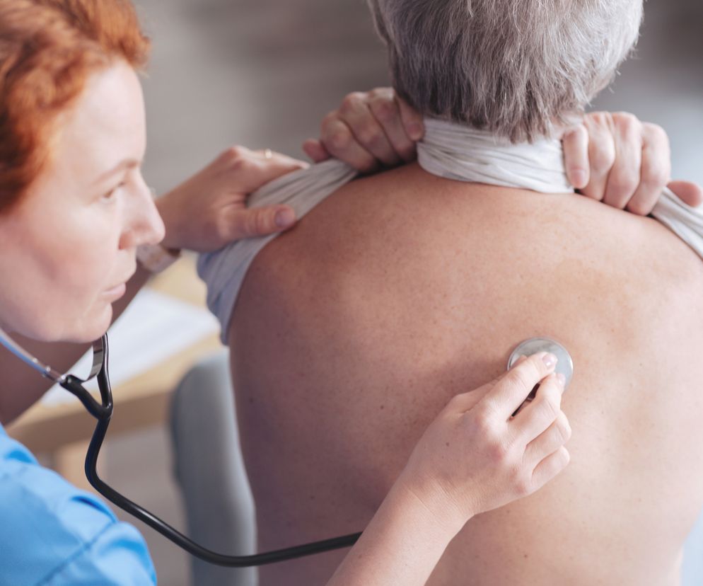 Zaburzenia oddychania mogą być objawem choroby. Przyczyny zaburzeń oddychania