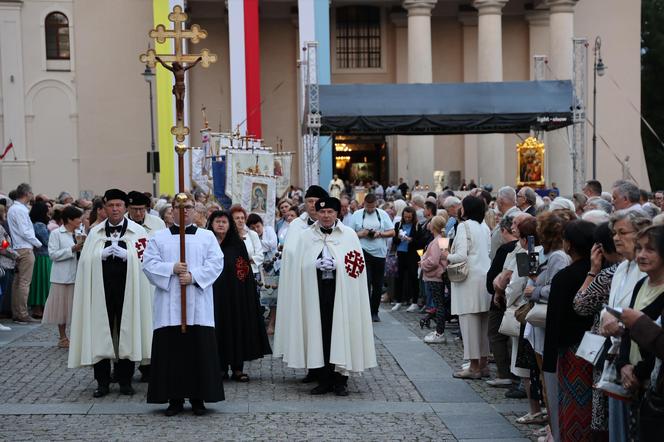 75 lat temu obraz Matki Boskiej w Lublinie zapłakał. Wierni uczcili rocznicę „Cudu lubelskiego” procesją różańcową