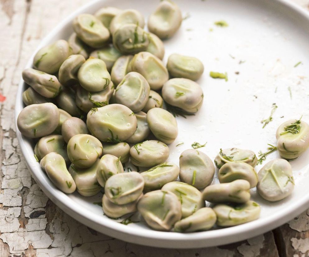 Bób podaję z tym aromatycznym masłem. W tej wersji zaskakuje obłędnym smakiem 