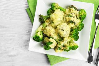 Przepis na brokuły w sosie twarożkowo-czosnkowym do obiadu