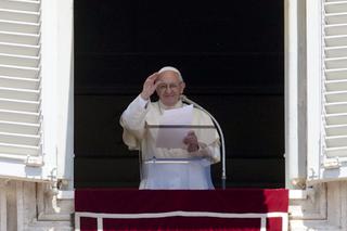 Papież Franciszek zaskoczył wiernych. Niezwykły gest [ZDJĘCIE]