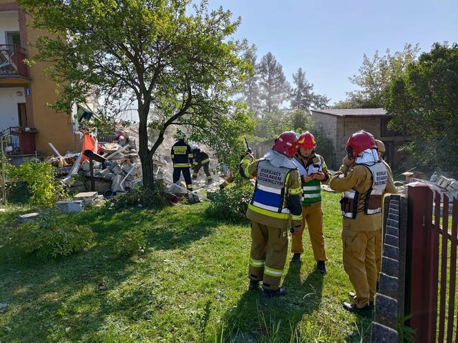 Wybuch gazu w domu jednorodzinnym. Pod gruzami strażacy znaleźli ciało kobiety