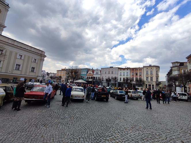Początek sezonu fanów motoryzacji z czasów PRL