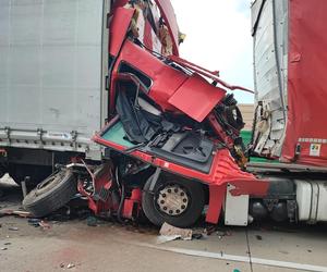 Tragiczny wypadek na A4 w okolicy Zgorzelca. Jedna osoba nie żyje 