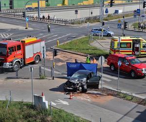 Śmiertelny wypadek z udziałem karetki! Kierowca nie miał szans