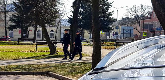 Koronawirus w Białymstoku i Podlaskiem. Policja sprawdza, czy przestrzegamy ograniczeń