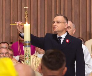 Dostrzegli rękę prezydenta Dudy po wypadku 