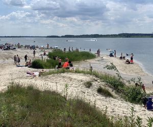 Odkryj ukryty śląski skarb: dzika plaża nad jeziorem Pogoria IV
