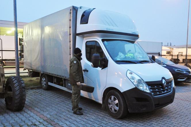 Skradzione Renault Master odzyskany na granicy w Dorohusku