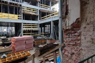 Szkoła medyczna rośnie w oczach