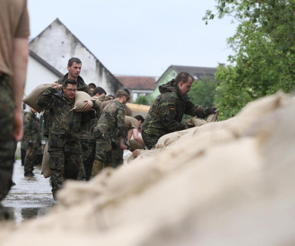 Bundeswehra pomaga w czasie powodzi 