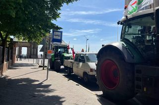 Protest rolników pod Zachodniopomorskim Urzędem Wojewódzkim w Szczecinie