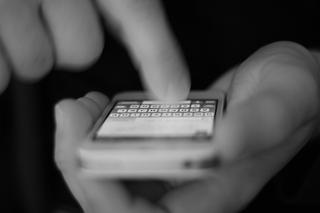Uważaj na fałszywe SMS-y. Resort finansów ostrzega przed „długiem skarbowym”
