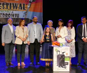 W finale Festiwalu Piosenki o Zdrowiu wystąpiło 42 solistów i zespołów z całego Mazowsza