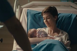 	Na dobre i na złe odc. 959 finał sezonu. Blanka (Pola Gonciarz), jej córka Nina (Michalina Grot), Krzysztof Radwan (Mateusz Damięcki)