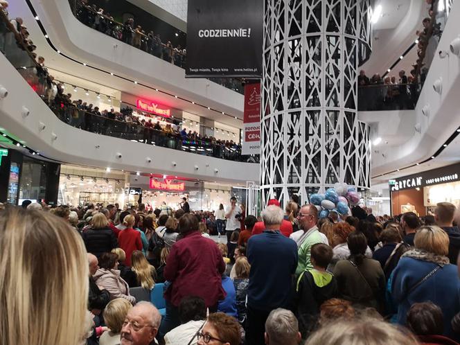 Dzikie tłumy w Galerii Libero. Centrum handlowe świętowało urodziny. Była też loteria [ZDJĘCIA]