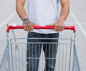 Popularna sieć otworzyła outlety w całej Polsce. Tysiące produktów w niższej cenie