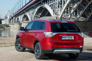 Mitsubishi Outlander 2014 - odświeżony SUV z Japonii już w salonach