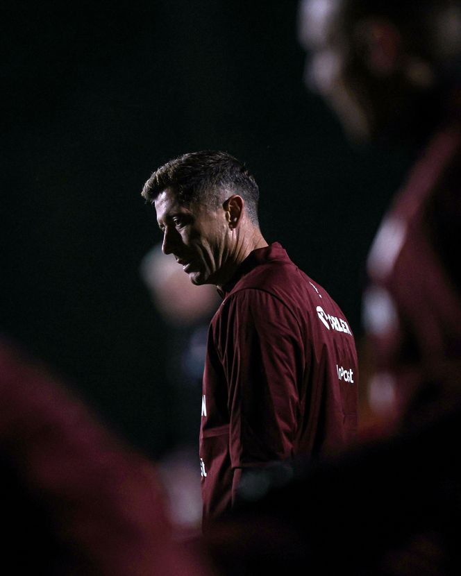 Robert Lewandowski i inni kadrowicze na treningu reprezentacji Polski