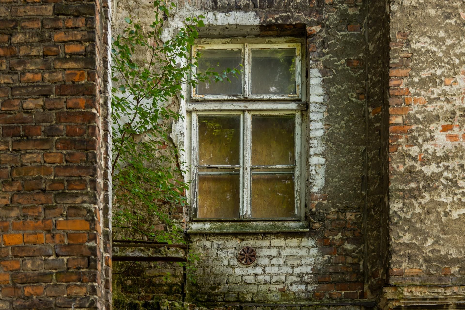 Kamienica przy ul. Węgierskiej 6 w Warszawie