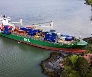 Norwegia. Kontenerowiec zszedł z kursu i niemal uderzył w dom. To surrealistyczne