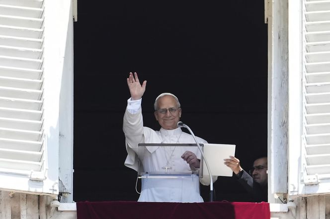 Papież tonie pod listami, dostaje ich 100 kilogramów dziennie. Dochodzą nawet bez adresu