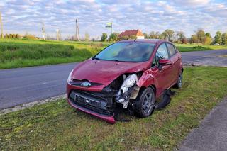 Śmiertelny wypadek pod Chełmżą! 32-latek z audi nie przeżył zderzenia z fordem [ZDJĘCIA]. 
