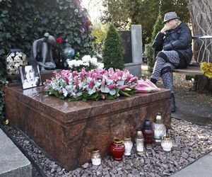 Przy grobie Kory czuwają najbliżsi