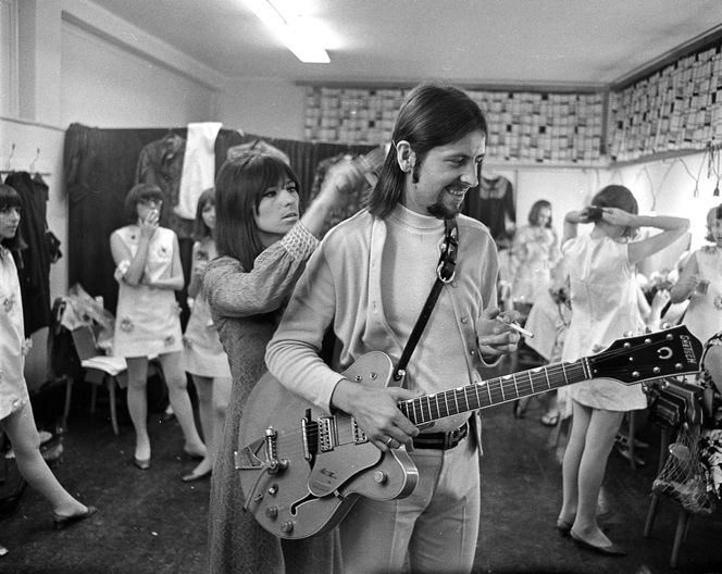 Opole, 06.1969r. VII Krajowy Festiwal Piosenki Polskiej w Opolu, Tadeusz Nalepa i Mira Kubasińska z zespołu "Breakout" 