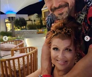 Katarzyna Skrzynecka na wakacjach, ale to córka zgarnia lajki. Te zdjęcia trzeba zobaczyć!