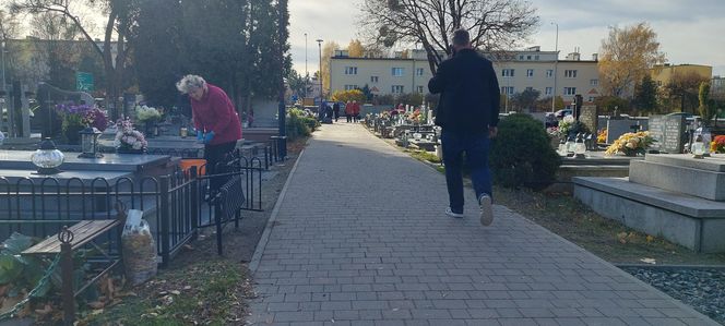 Przygotowania do Wszystkich Świętych Zamość