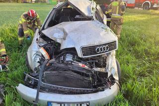 Śmiertelny wypadek pod Chełmżą! 32-latek z audi nie przeżył zderzenia z fordem [ZDJĘCIA]. 