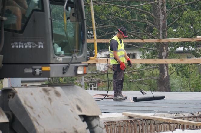 Nad Brdą w Bydgoszczy powstają nowe mosty. Zaglądamy na plac budowy [ZDJĘCIA]