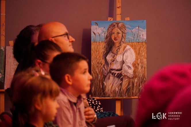 Muzyczna Podróż do serca Paryża w Łukowie. Zobacz zdjęcia z wieczoru piosenki francuskiej w ŁOK!