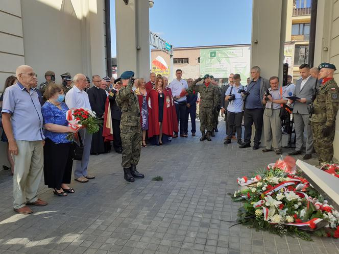 Odsłonięcie tablicy upamiętniającej 100-lecie Cudu nad Wisłą