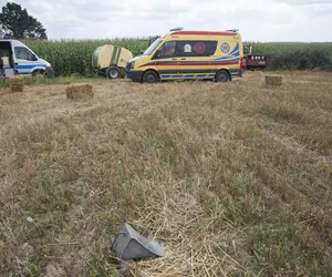 Maszyna prawie urwała nogę 70-latkowi! Makabryczny wypadek w gospodarstwie