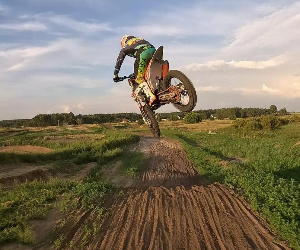 Najlepszy Tor Motocrossowy w regionie. Moto Arena Kiełczewo czeka na śmiałków!