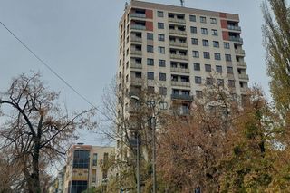 Kiedyś to był biurowiec Famoru. Po modernizacji stał się „Budową na medal Pomorza i Kujaw”. Dziś mieszkają tu ludzie 