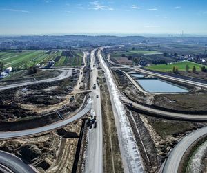 Trwa budowa drogi ekspresowej S7 Kraków - Widoma. Oto najnowsze zdjęcia