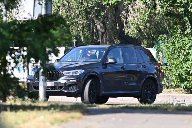 Agnieszka Kaczorowska i Marcin Rogacewicz z kijkiem wychodzą z treningu