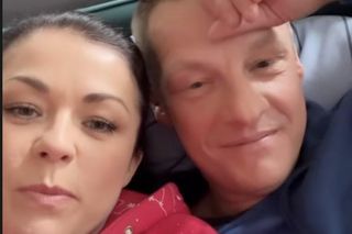 M jak miłość po wakacjach. Kinga (Katarzyna Cichopek) na planie, Piotrek (Marcin Mroczek)