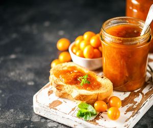 Dżem mirabelkowy – słoneczny smak lata w słoiku. Sprawdź, jak zrobić dżem z mirabelek jak u babci