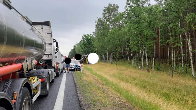 Wypadek na DK 10 w Solcu Kujawskim. Trzy osoby poszkodowane [ZDJĘCIA]