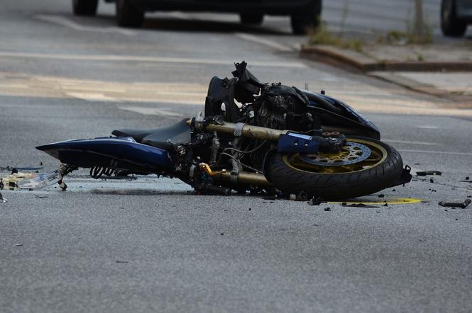 Motocyklistka zderzyła się z samochodem